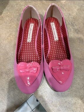 Pink Heart-Toe Women's Ballet Flats - but another innocent tale